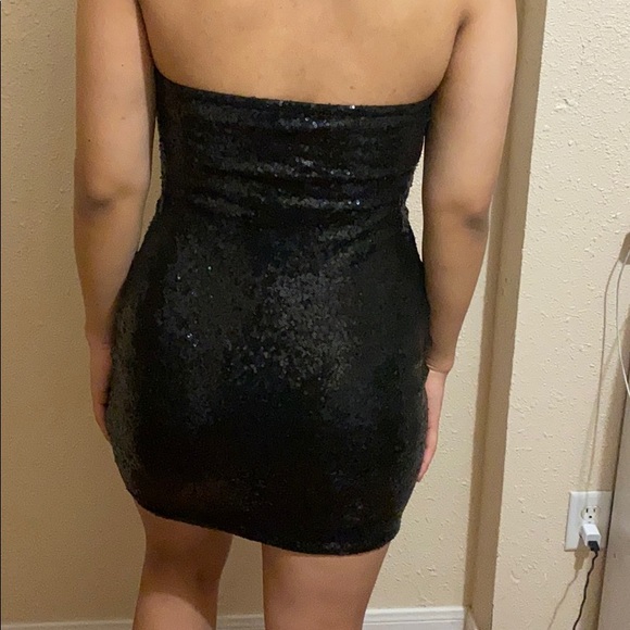 Little black sequin dress - Picture 5 of 6
